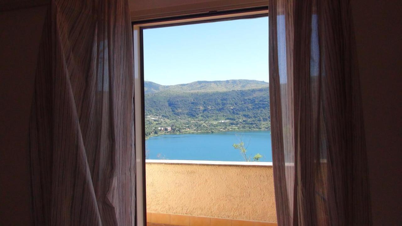 Appartamento Vista Lago Genzano di Roma Exteriör bild