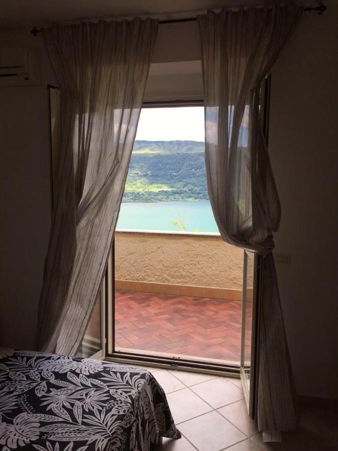 Appartamento Vista Lago Genzano di Roma Exteriör bild